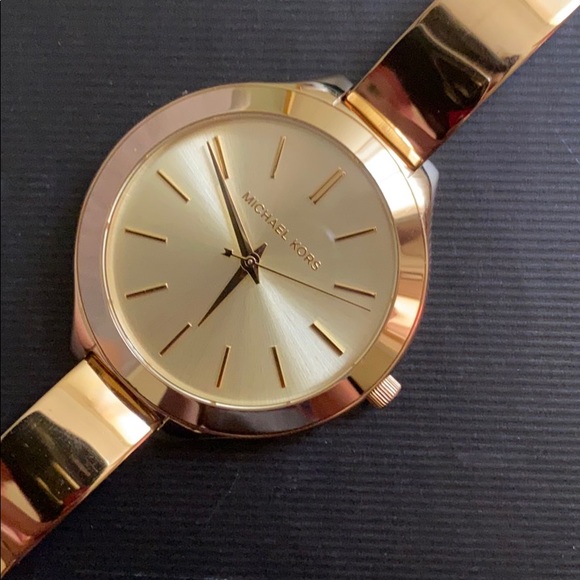 Michael Kors Link Watch - Picture 2 of 4